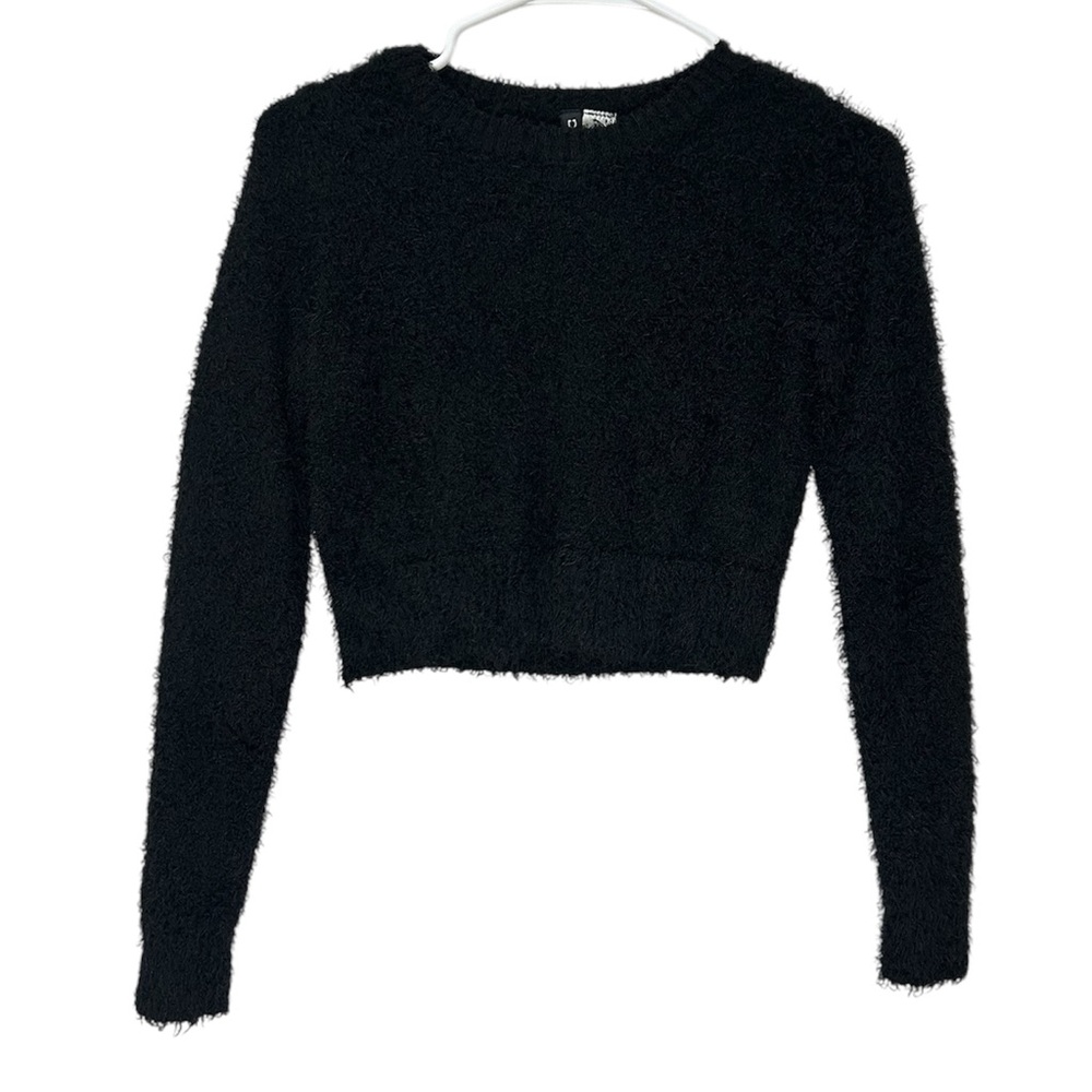 H&M Fluffy Cropped Pullover Sweater Size XS in Black